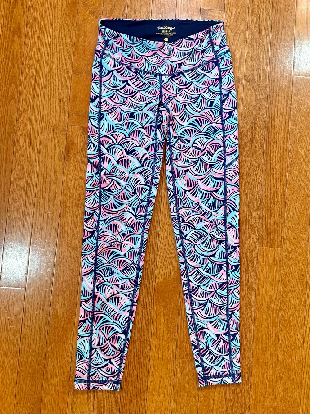 Lilly Pulitzer Women’s XS Luxletic Weekender Leggings Neptunes Net Pink Blue